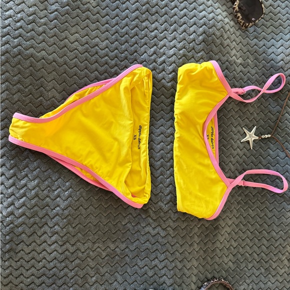 Bikini set! - Picture 2 of 2